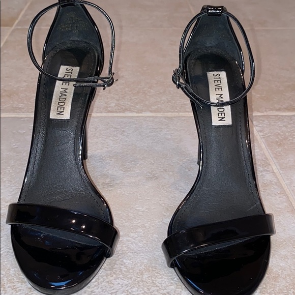 Steve Madden Shoes - Steve Madden Stacey heel black patent size 6